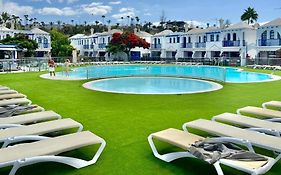Playmar Relaxing Townhouse